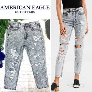 👖NWOT|•AEO🦅•| Rad Destroyed Acid Wash Mom Jean👖